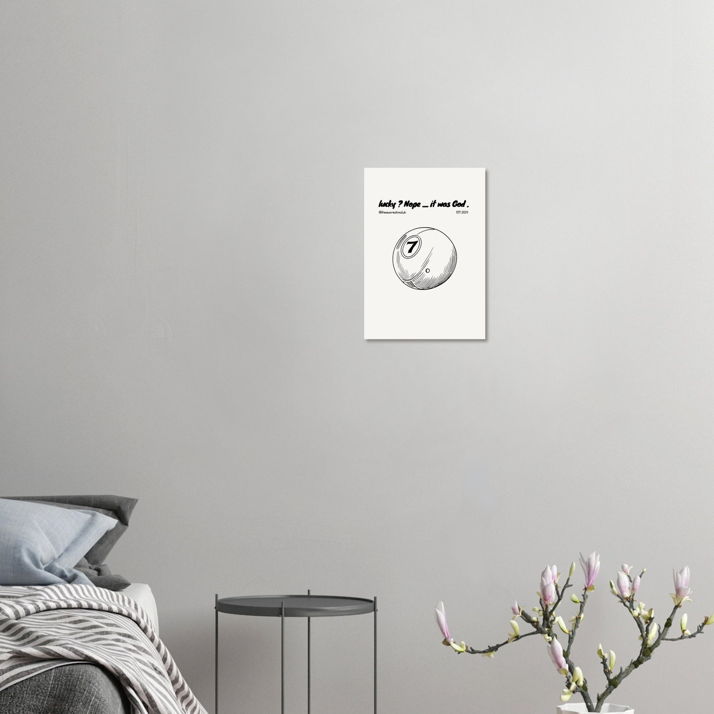 Minimalistisches und Christliches Poster - 'Lucky? Nope, It Was God' with Billiard Ball Design